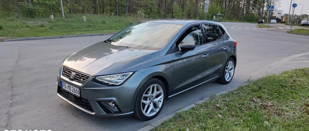 Seat Ibiza cena 53200 przebieg: 120836, rok produkcji 2017 z Tychy małe 67